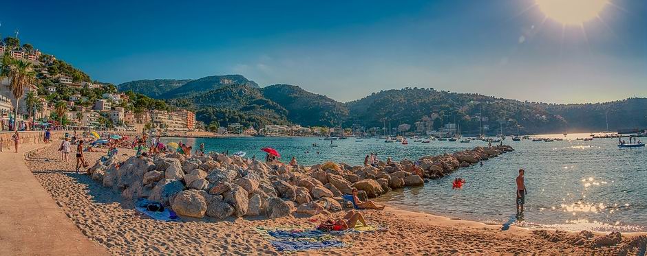 Port de Soller strand